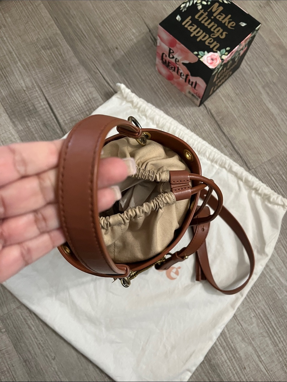 See By Chloe Bucket Bag - Picture 8 of 14